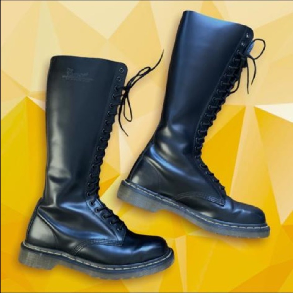 Doc Martens, lace up Knee high ladies size 12, worn once